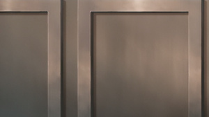 H2O: Footprints in the Sand